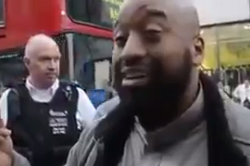 Brytyjskie media twierdziły, że zamachowcem z Londynu był muzułmański radykał Abu Izzadeen. Jednak ten człowiek wciąż siedzi w więzieniu.