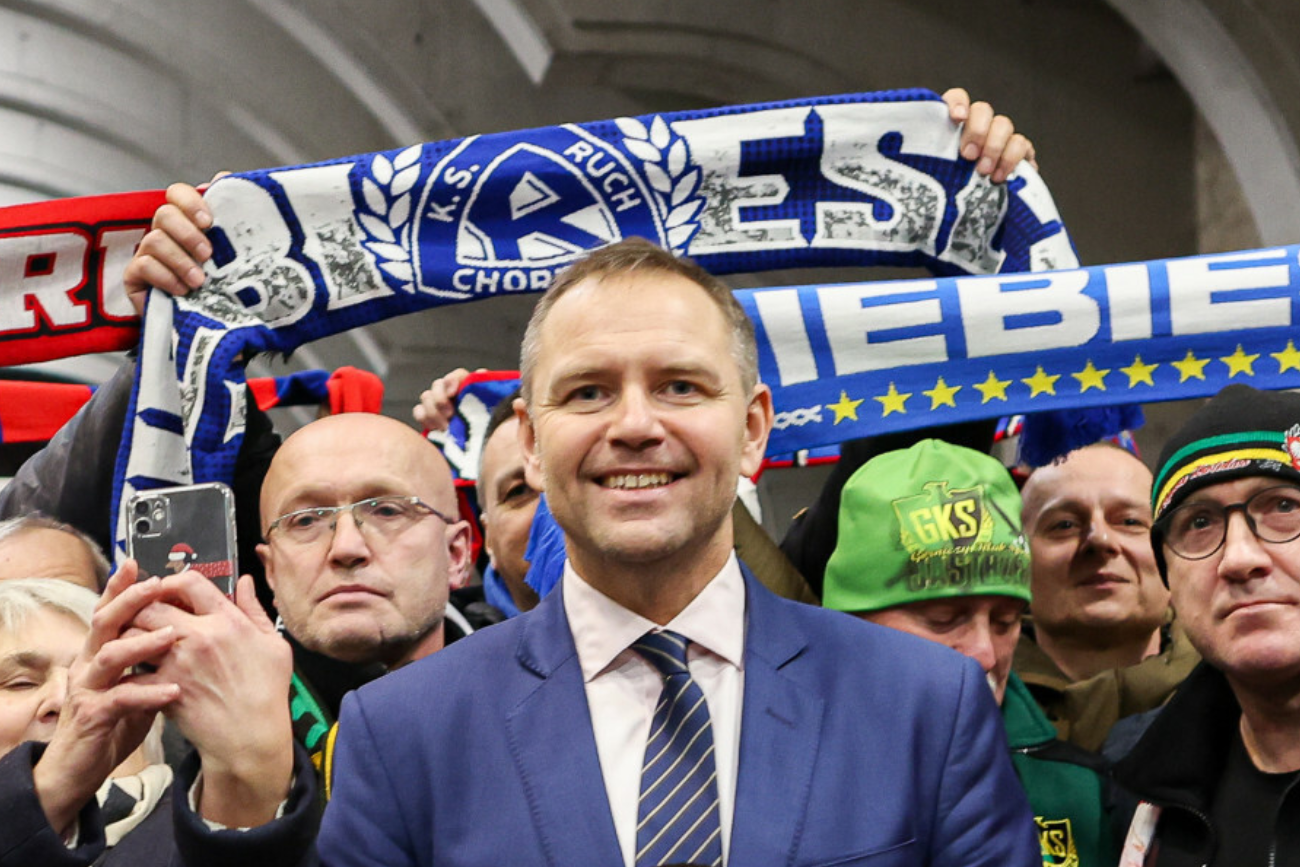 Jasna Góra: Karol Nawrocki z kibicami Karol Nawrocki z kibicami na Jasnej Górze