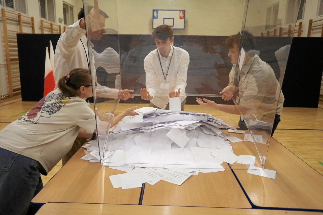 Niepokojący sondaż. Tylu Polaków wierzy w sfałszowane wybory prezydenckie