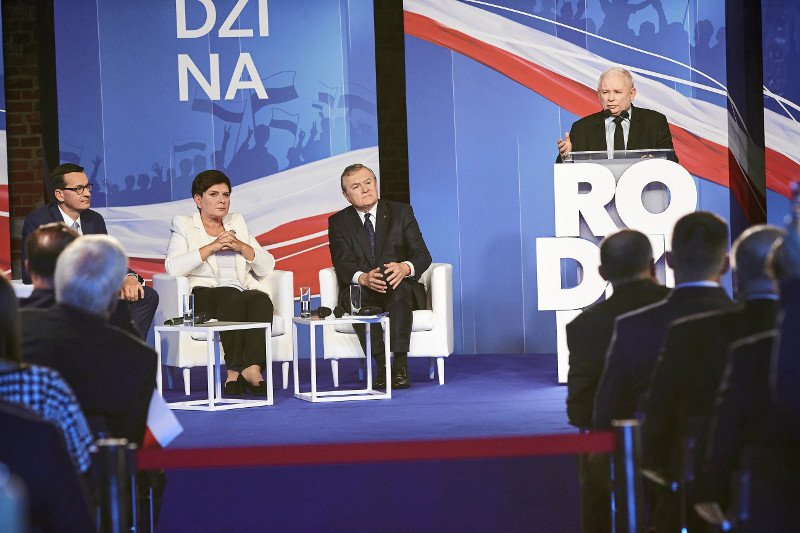 PiS na konwencji w Łodzi zaprezentowało swój program wyborczy.