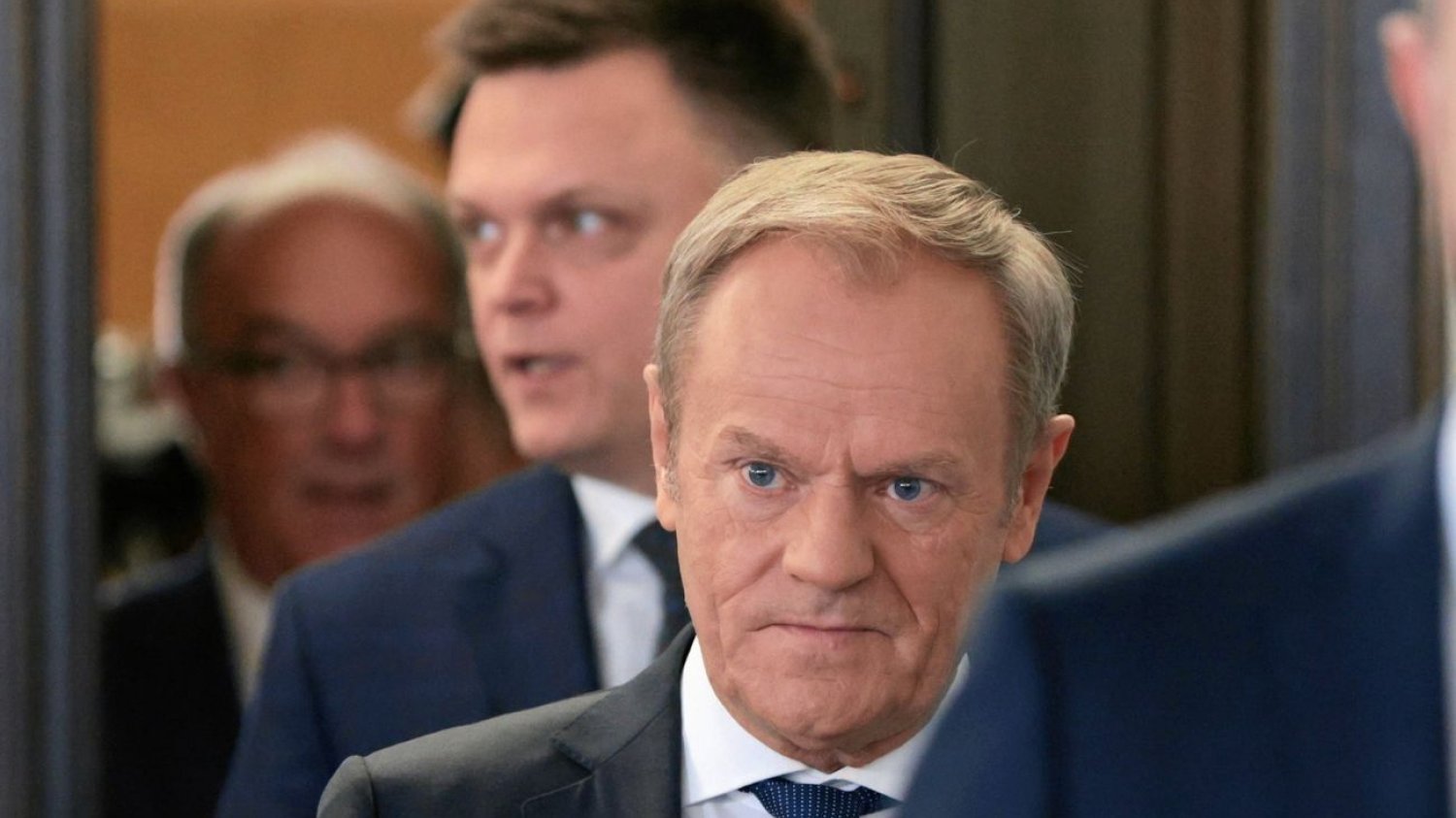 Na tym skorzystała Koalicja Obywatelska. Najnowszy sondaż nie pozostawia wątpliwości. Koalicja Obywatelska zyskuje w nowym sondażu. To efekt konfliktu z Hołownią.
