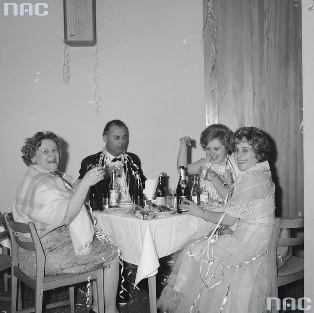 Bal sylwestrowy w Naczelnym Komitecie Zjednoczonego Stronnictwa Ludowego, 1968