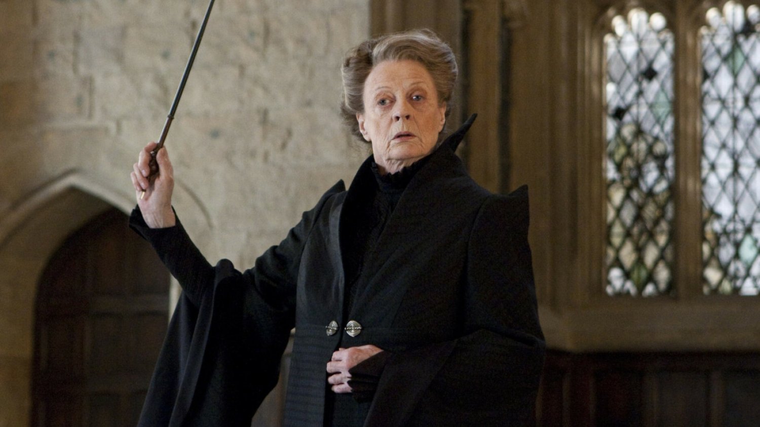 Następczyni Maggie Smith w roli McGonagall. Kto zastąpi Maggie Smith w roli McGonagall? Janet McTeer rozmawia z produkcją.