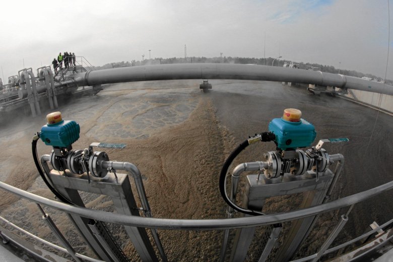 Nowe prawo wodne premiuje zachodnich producentów kosztem polskich przedsiębiorców i nikt nie chce wziąć za to odpowiedzialności.