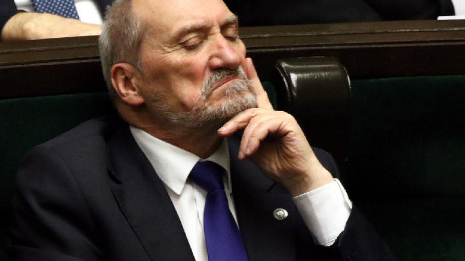 Wicemarszałek Sejmu? Może marszałek? A może tylko szeregowy poseł? Nic z tych rzeczy. Antoni Macierewicz miałby zostać... ambasadorem.