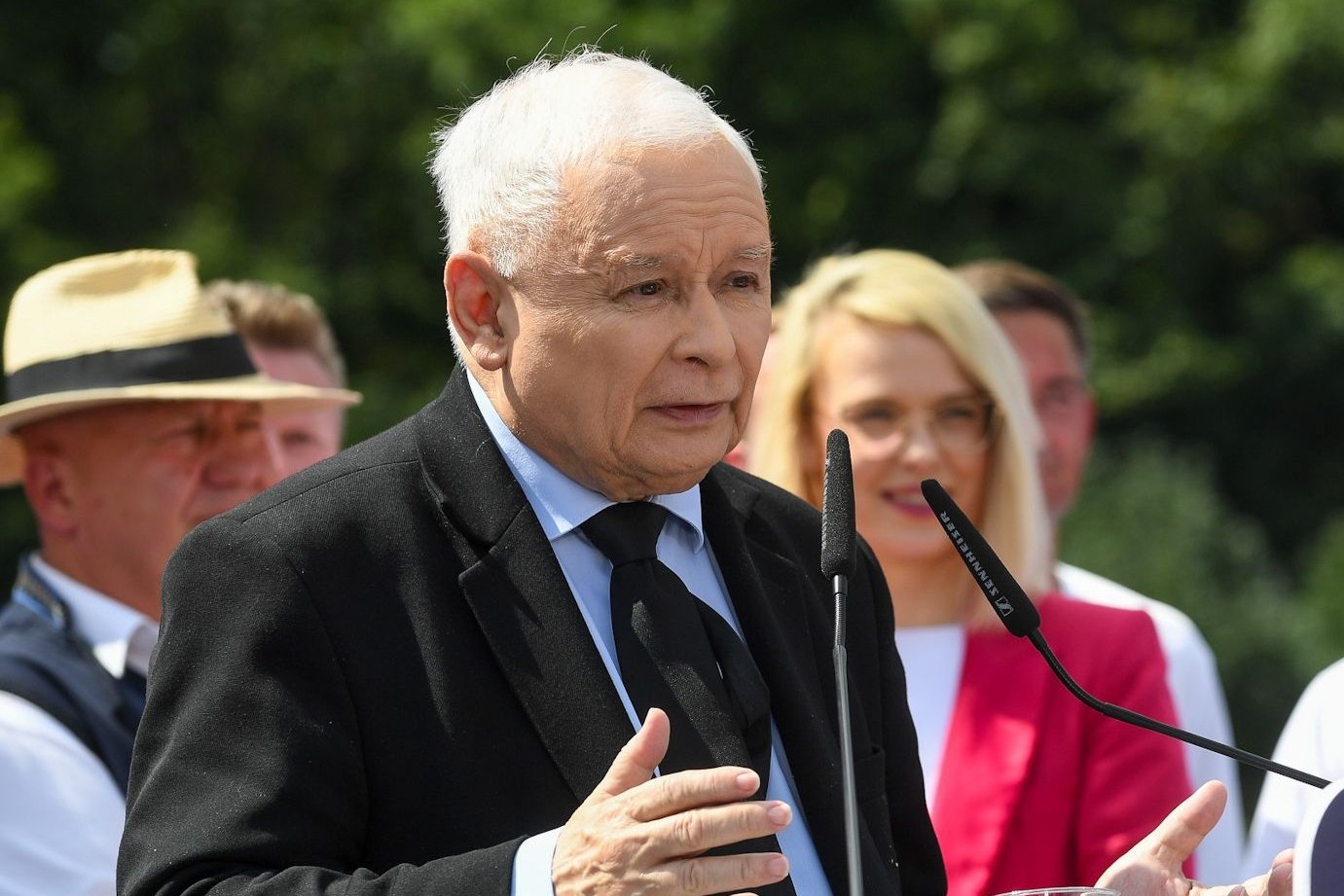 Jarosław Kaczyński był w Połajewie. Zabrał głos ws. spekulacji o przełożeniu wyborów.