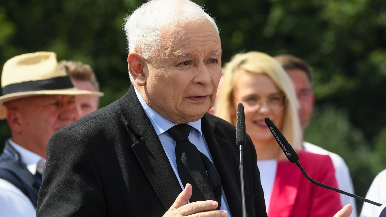 Jarosław Kaczyński był w Połajewie. Zabrał głos ws. spekulacji o przełożeniu wyborów.