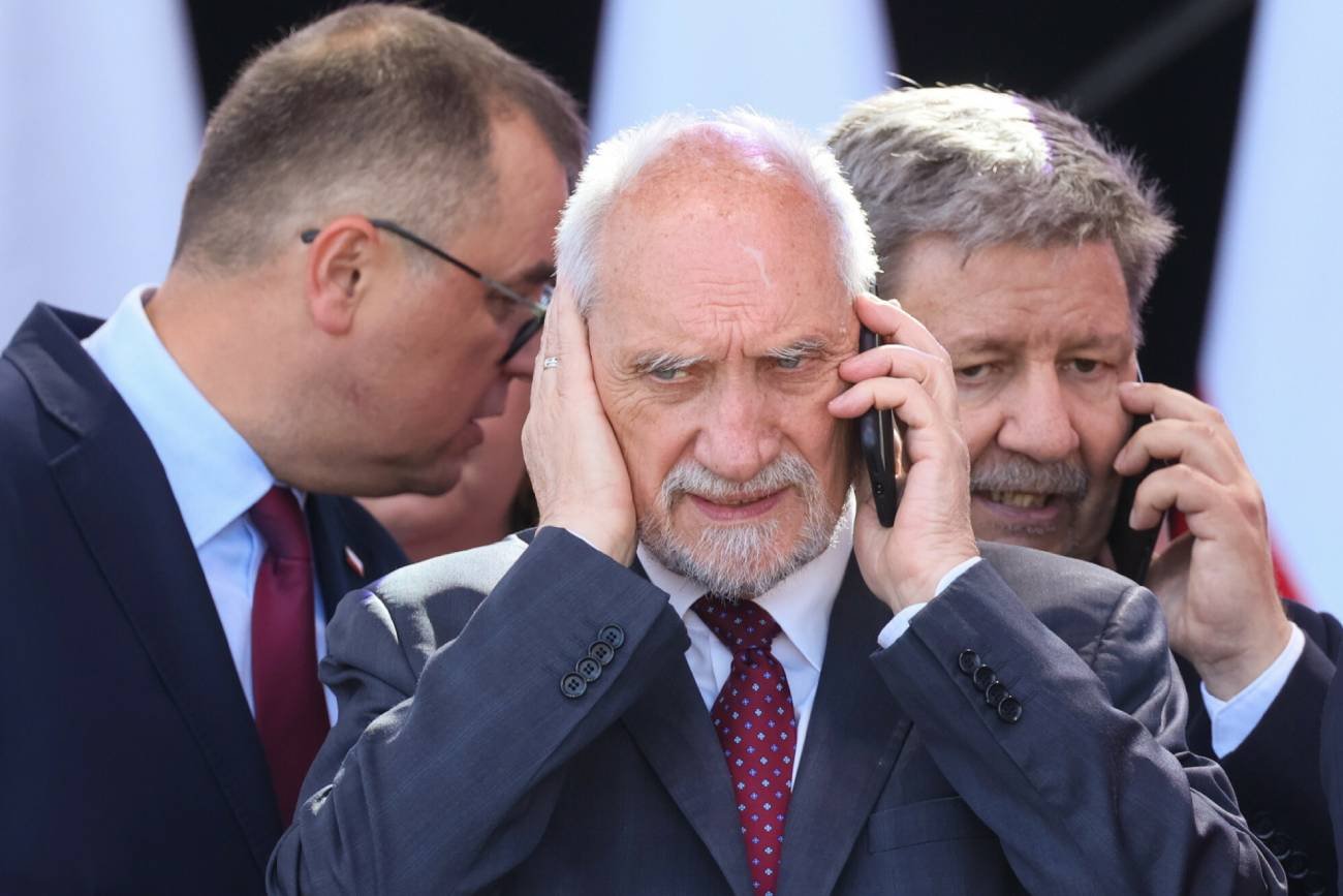 Bogusław Wołoszański pokonał w wyborach Antoniego Macierewicza