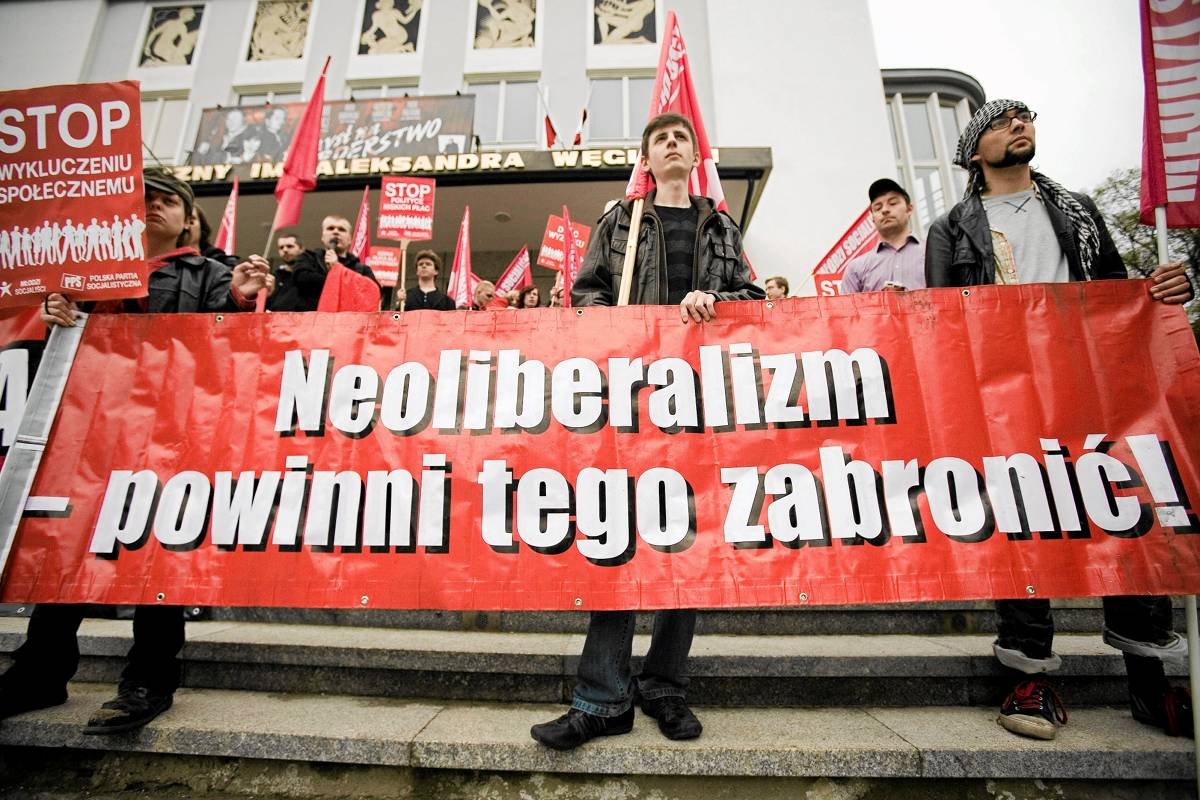 Maj 2010. Białystok. Marsz stylizowany na pochód pierwszomajowy