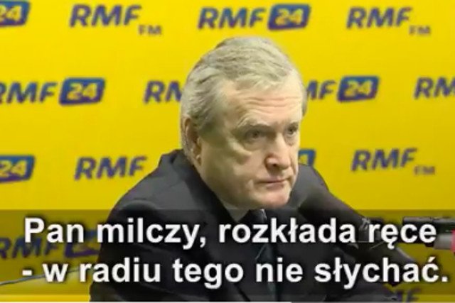 Nietęga mina Glińskiego, który nie wie czemu PiS pamięta tylko o trzech pracownikach KPRM.