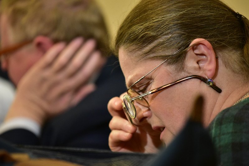 Krystyna Pawłowicz wykryła skoordynowaną akcję niszczenia biur PiS-u.