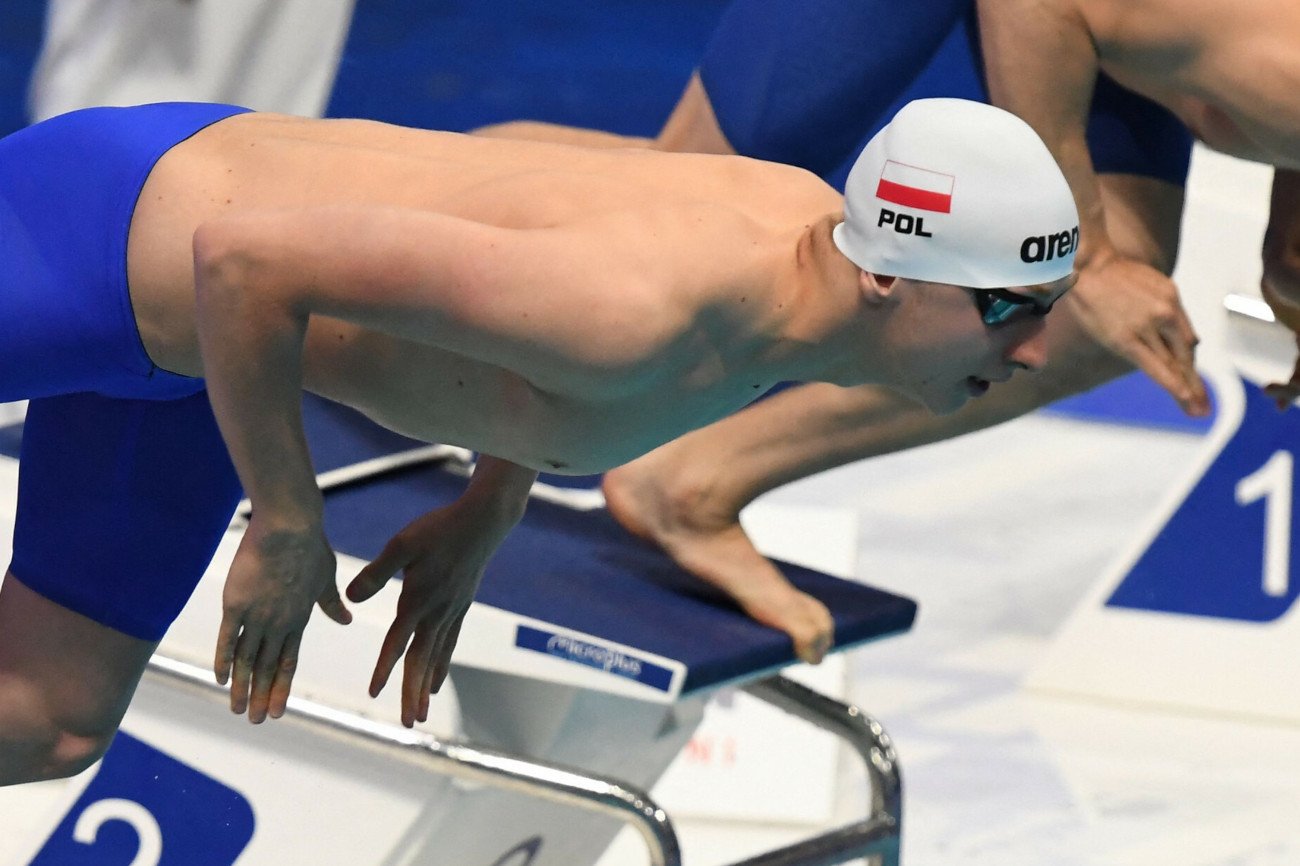 Krzysztof Chmielewski zrobił coś, czego chyba nikt się nie spodziewał. 17-latek awansował do finału olimpijskiego