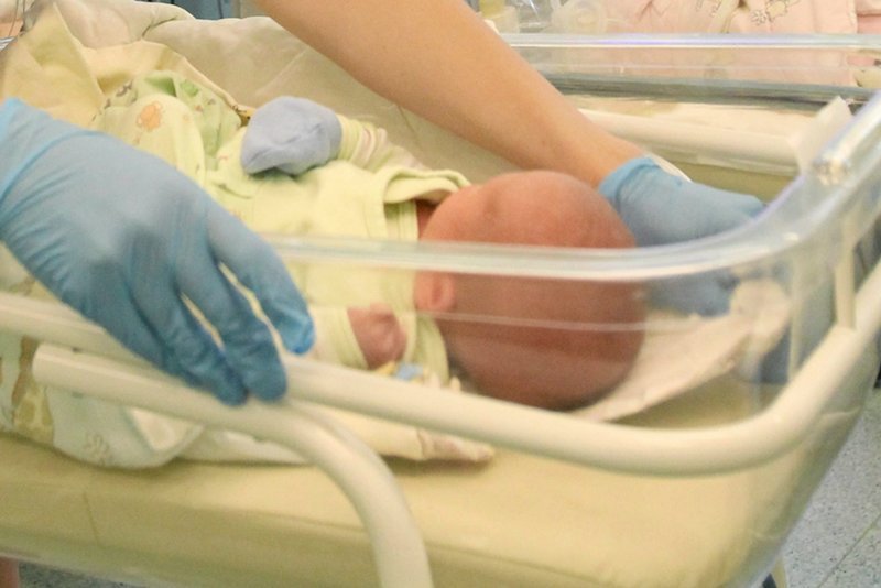 Dorośli niewiele wiedzą o życiu nastolatków. Święte oburzenie nie zastąpi edukacji seksualnej.