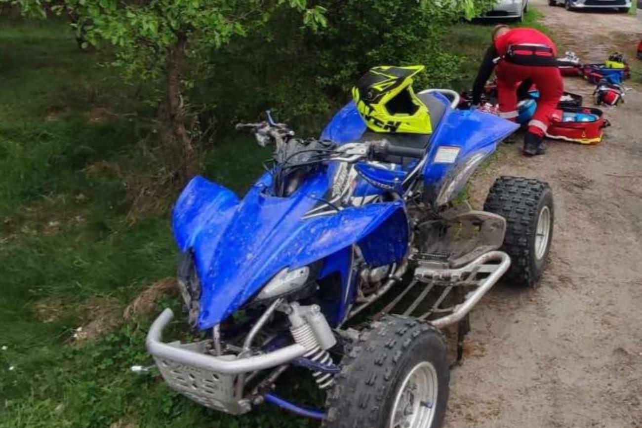 Śmiertelny wypadek pod Wrocławiem. Quad uderzył w drzewo