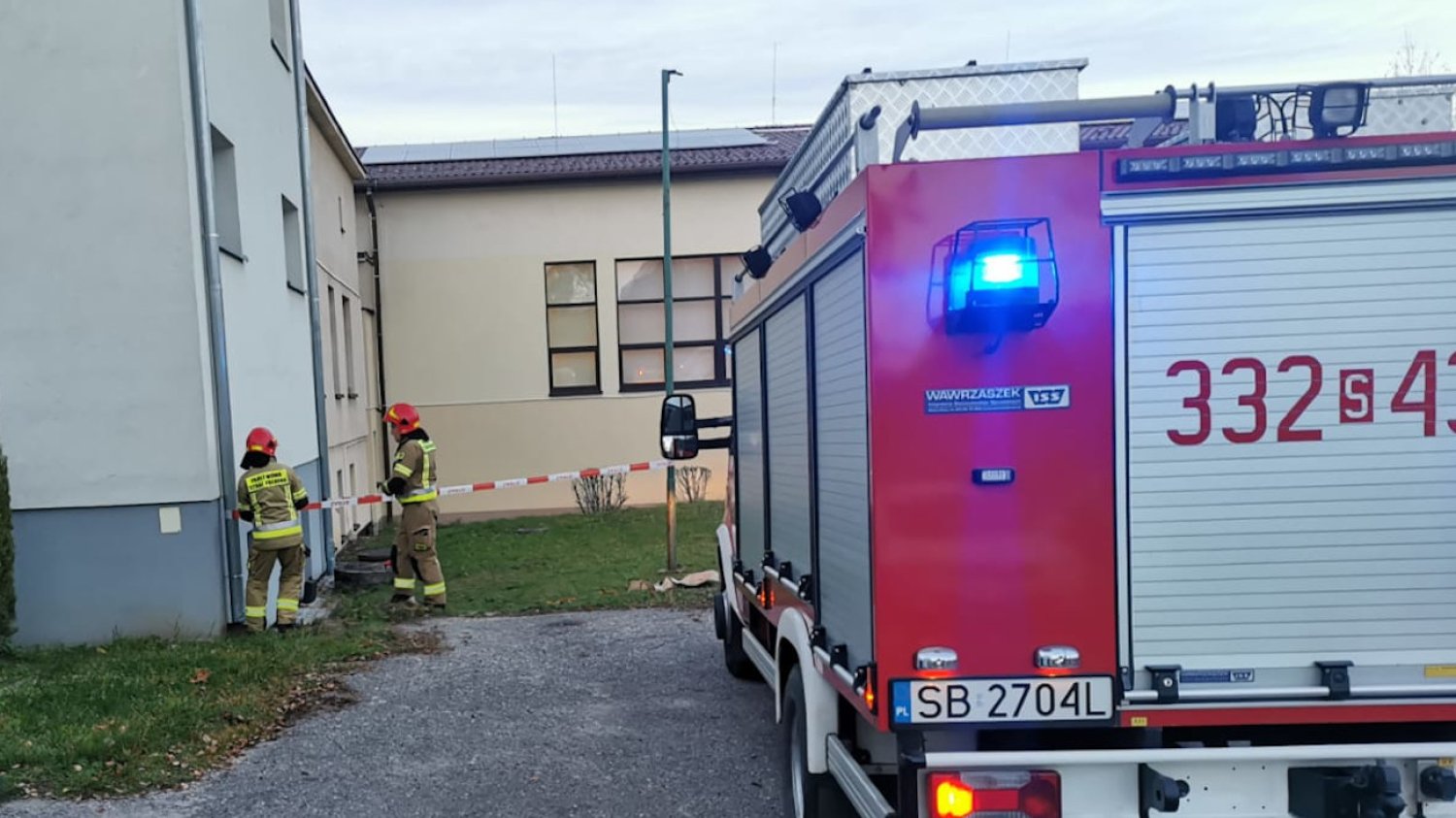 Służby ratunkowe w pobliżu studzienki miejscowości Wieszczęta.