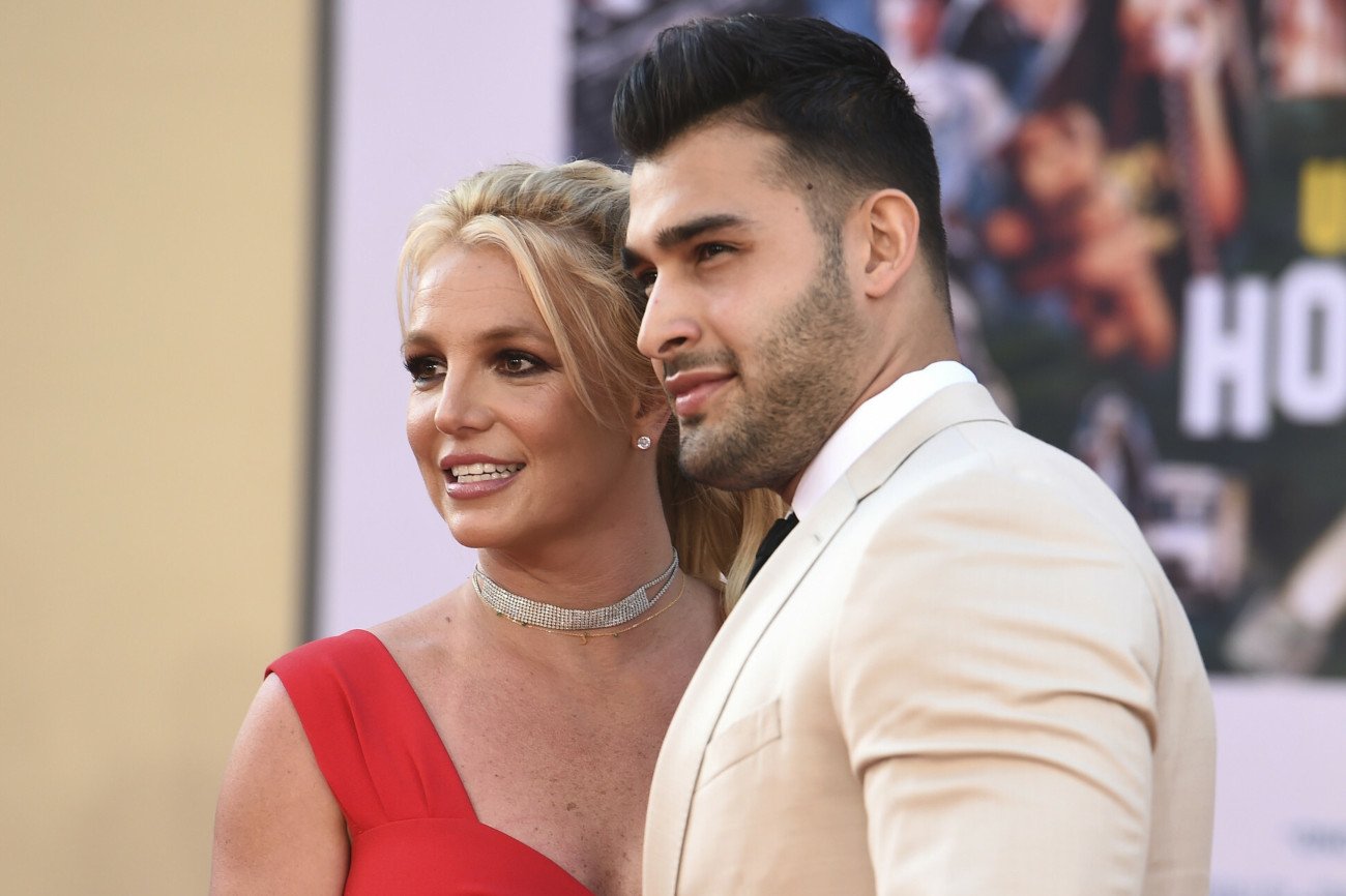 Sam Asghari broni Britney Spears przed byłym mężem.