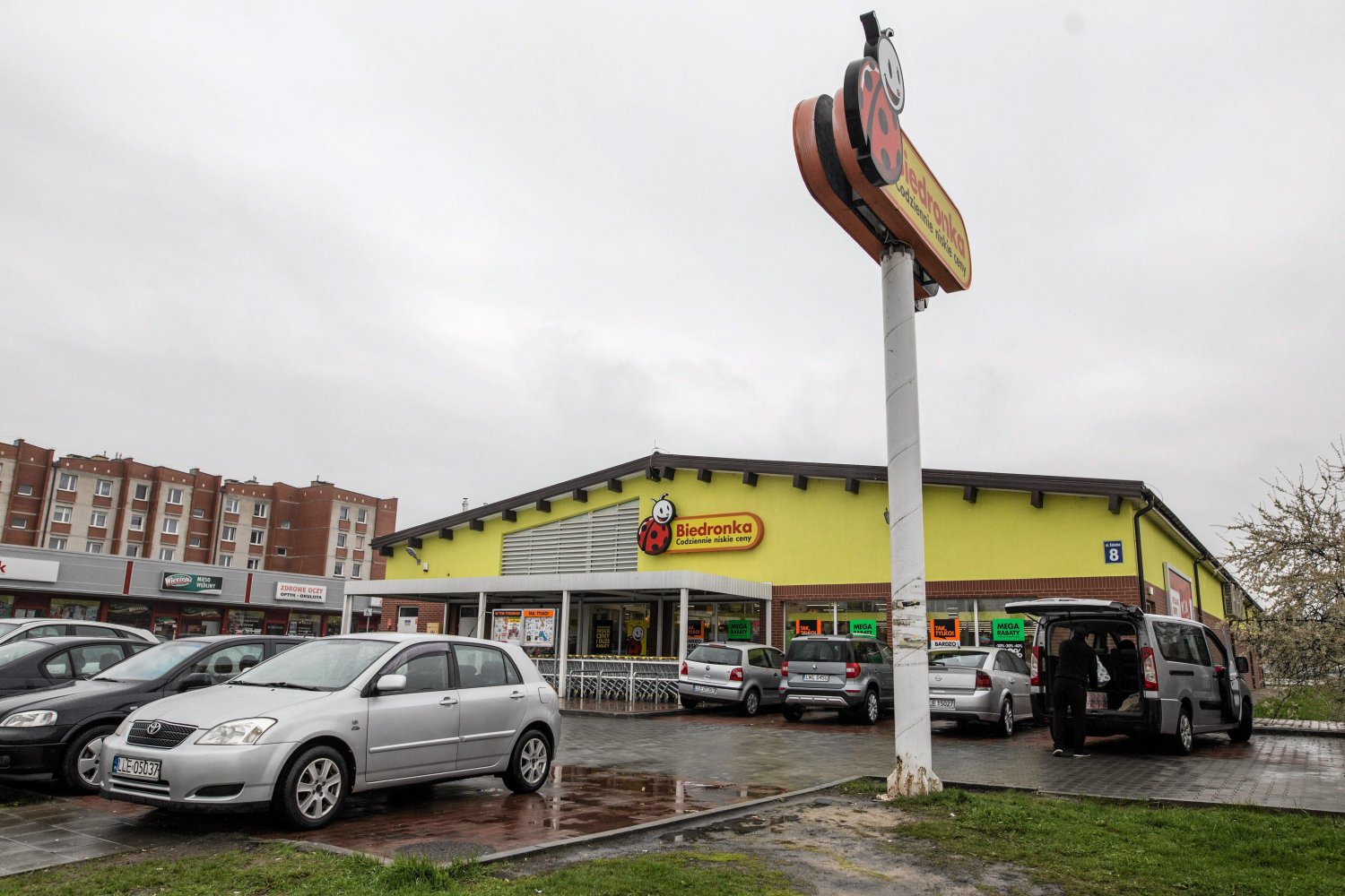 Tajemnicza śmierć na parkingu Biedronki
