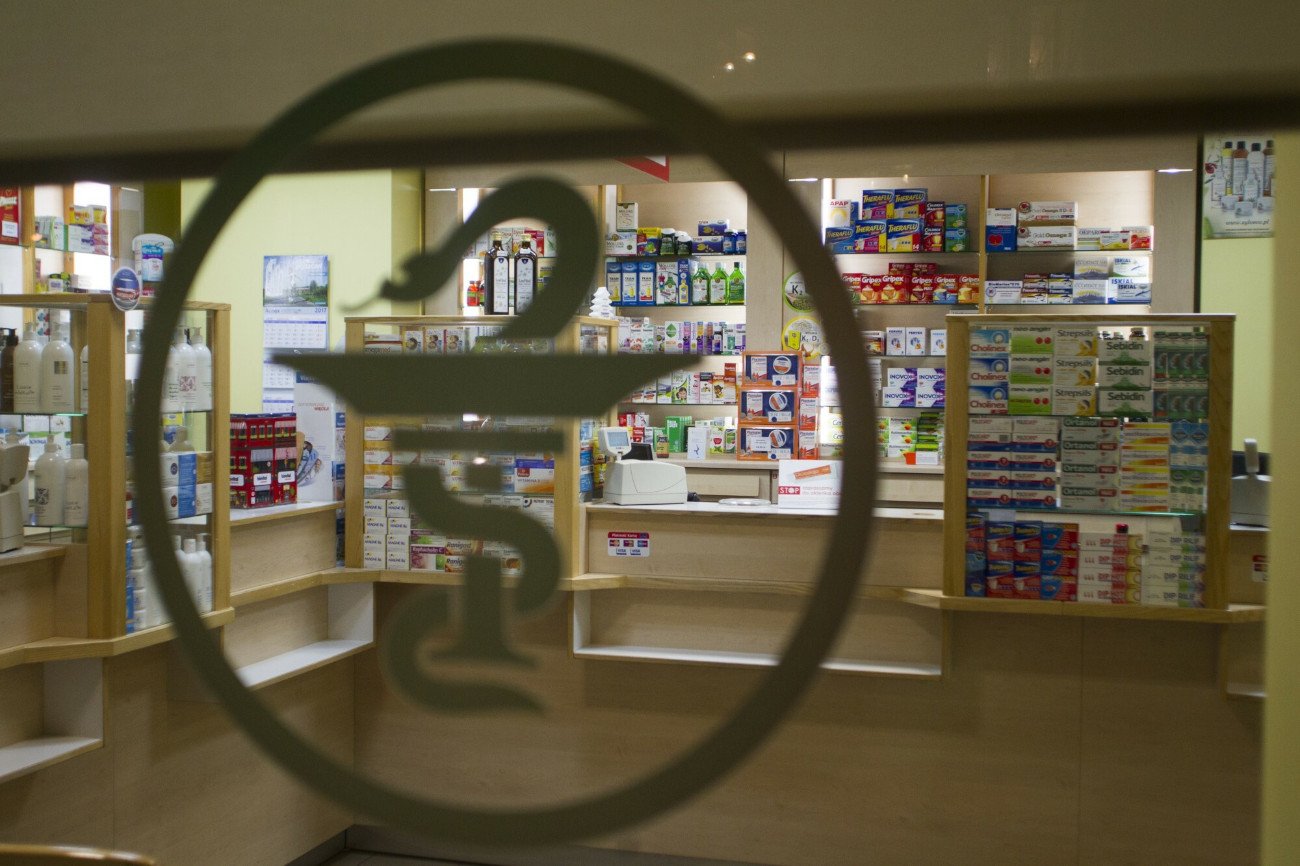 Spór między właścicielami prywatnych aptek a firmami prowadzącymi duże sieci trwa od lat.