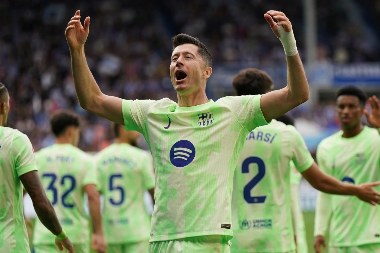 Czy to kontrakt Szczęsnego tak na niego wpłynął? Lewandowski z hat-trickiem dla Barcelony Robert Lewandowski