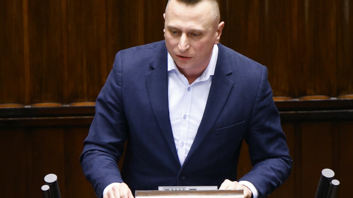 Zniszczony kluczowy dowód ws. inwigilacji Pegasusem senatora Brejzy. "Ta płyta była unikalna"