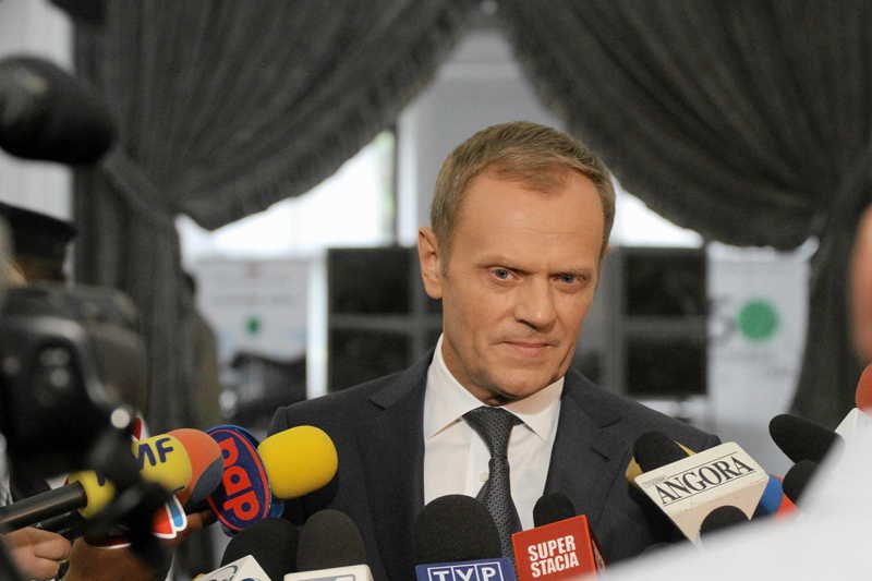 Partia Donalda Tuska przegrywa w sondażach. Przewaga PiS to już 5 proc.
