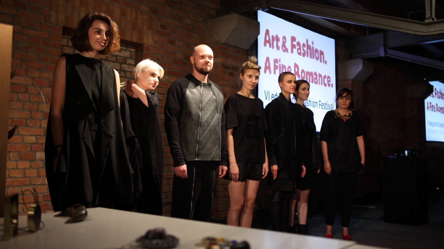 Uczestnicy warsztatów Fashion Design prezentowali swoje projekty na sobie