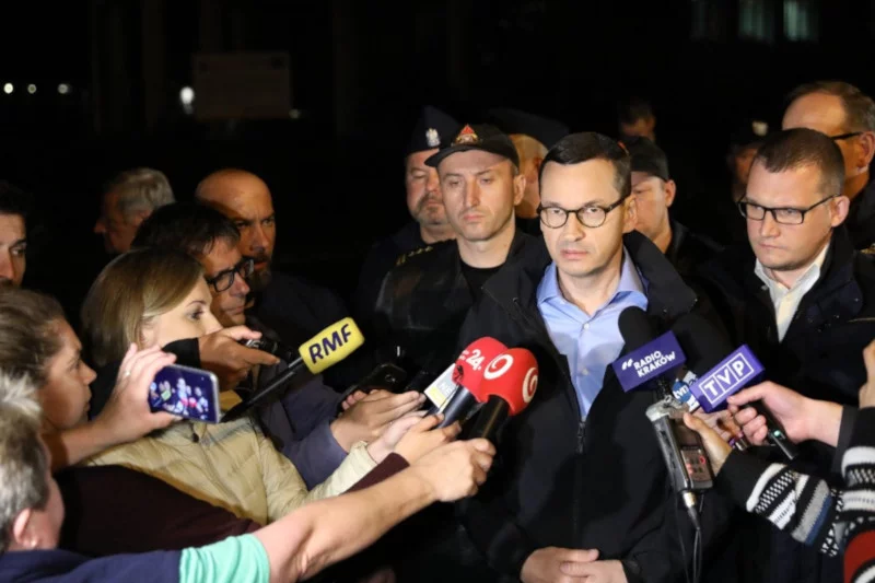 Mateusz Morawiecki przyjechał do Zakopanego, by wziąć udział w posiedzeniu sztabu kryzysowego.