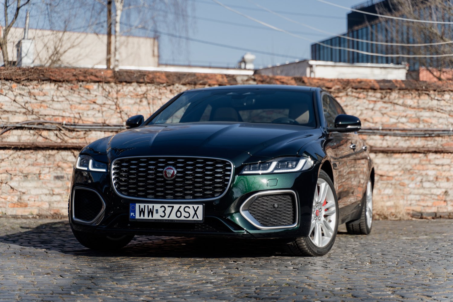 Upływ lat nie szkodzi Jaguarowi XF.