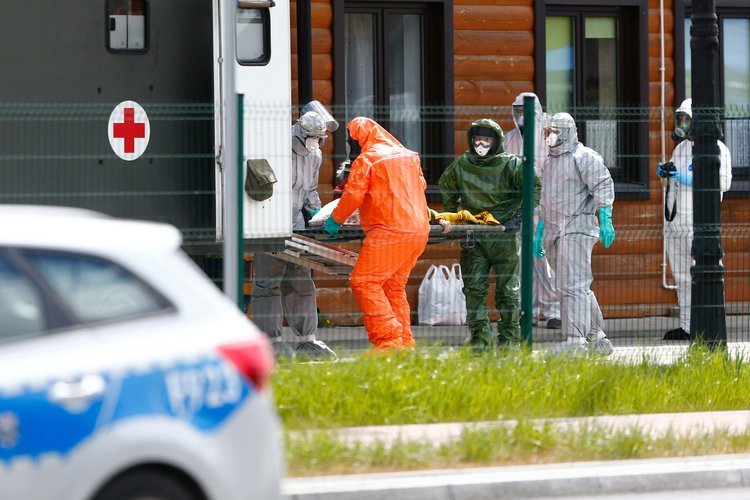 Koronawirus. Dr Zieliński: niedługo może być 80 tys. zakażeń dziennie.