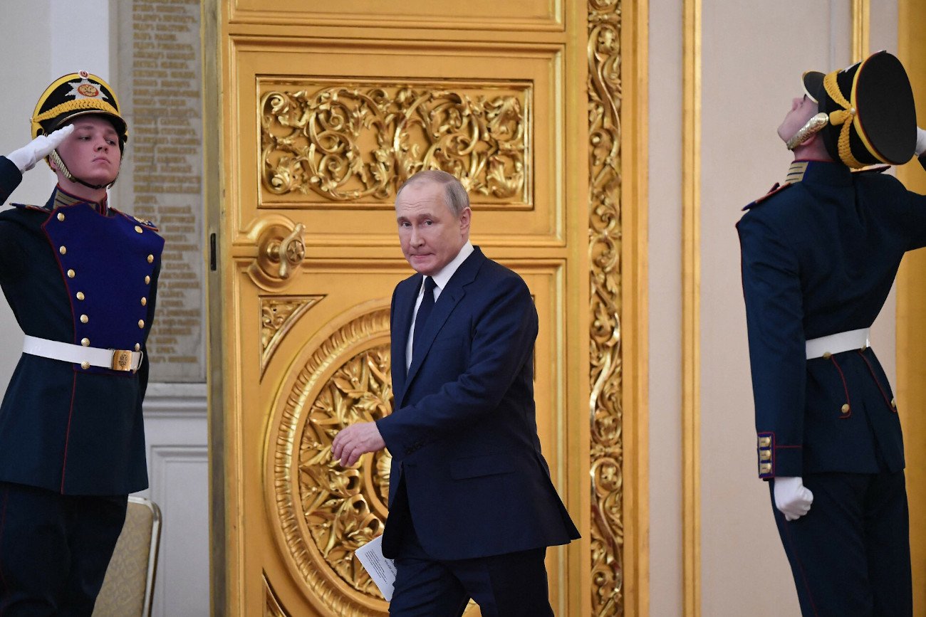 Z kwietniowego sondażu wynika, że 74 proc. Rosjan popiera prowadzone przez wojska Putina działania wojenne w Ukrainie.