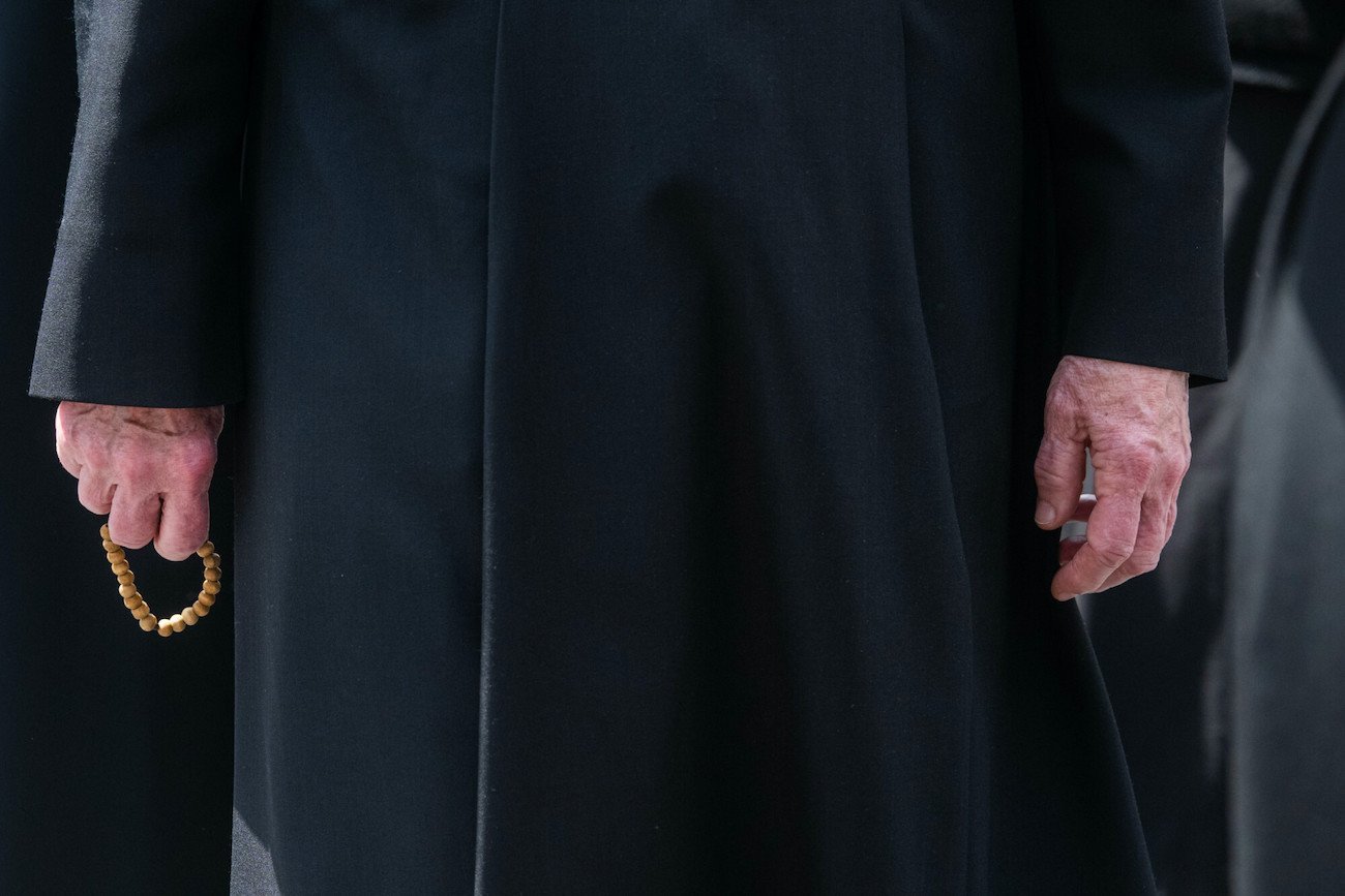 Ksiądz Andrzej Dębski zszokował opinię publiczną. Dlaczego dopiero teraz?