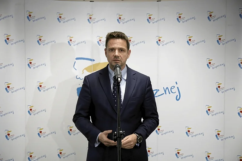 Kierowany przez Rafała Trzaskowskiego warszawski ratusz zawiesił umowę z przewoźnikiem Arriva. Kierowany przez Rafała Trzaskowskiego warszawski ratusz zawiesił umowę z przewoźnikiem Arriva.