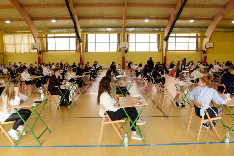Znaczące zmiany w maturze. MEN chce, żeby matura była trudniejsza i dłuższa.