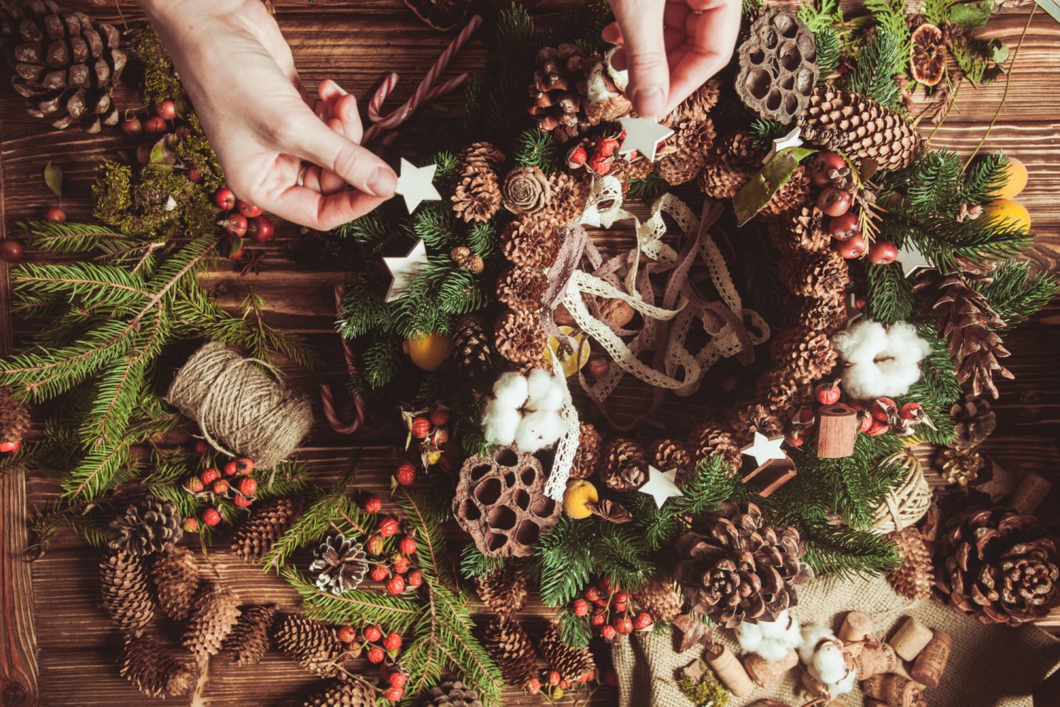 Pomysły na ładne i proste ozdoby świąteczne DIY.