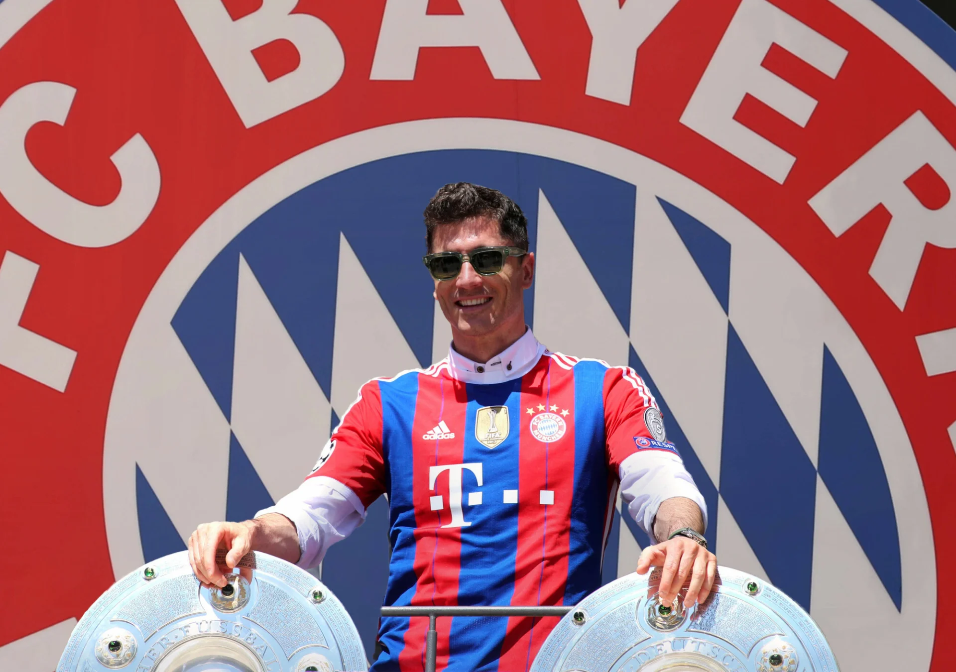 Robert Lewandowski chce odejść z Bayernu Monachium, ale władze klubu stawiają weto