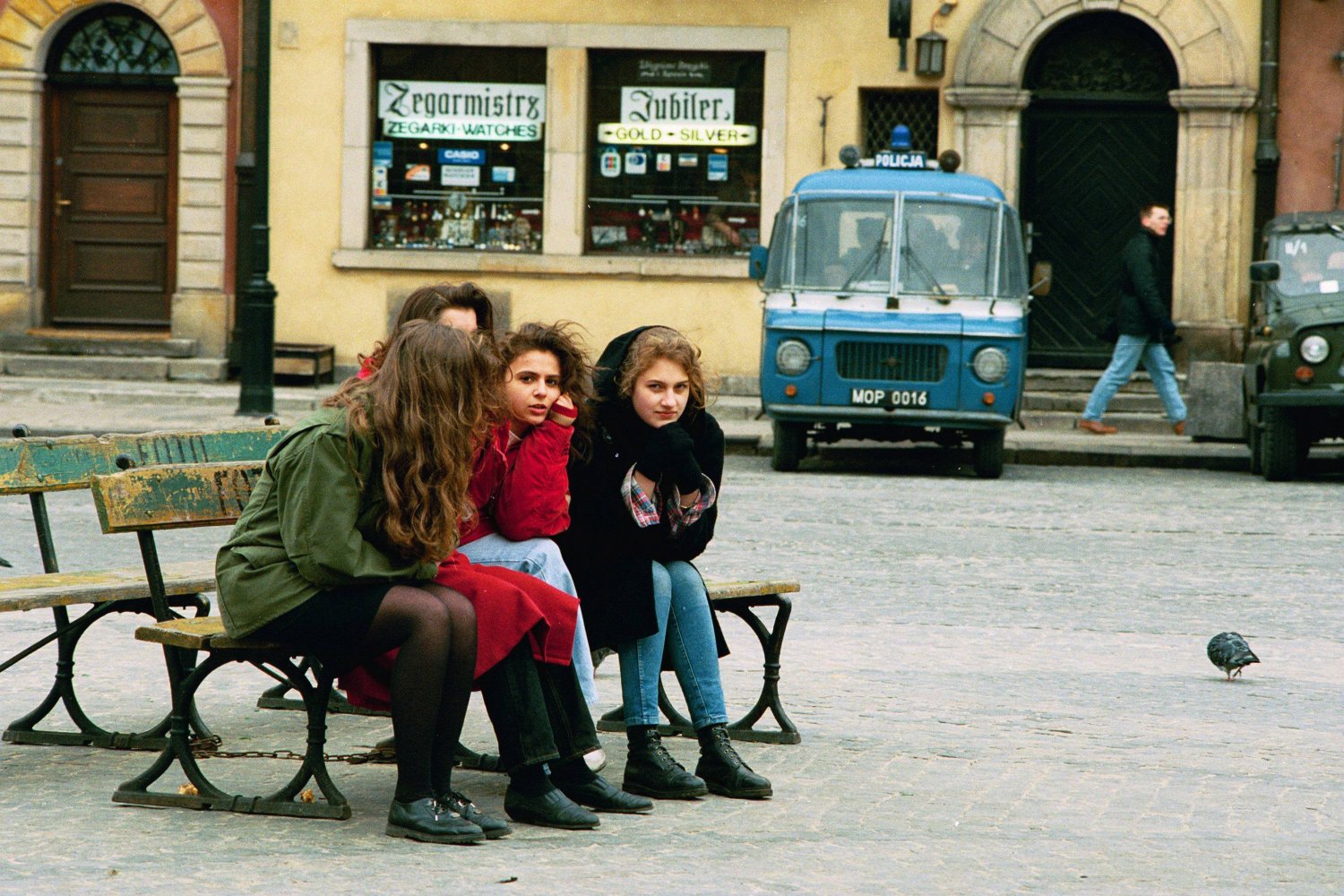 Xennialsi to generacja urodzona w czasach analogowych, ale dorastająca już w tych cyfrowych.