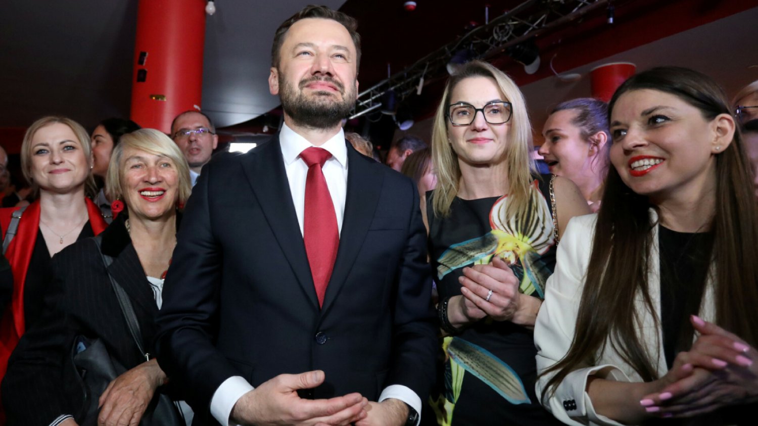 Aleksander Miszalski wygrywa 1 turę w Krakowie. Kim jest rywal Gibały?