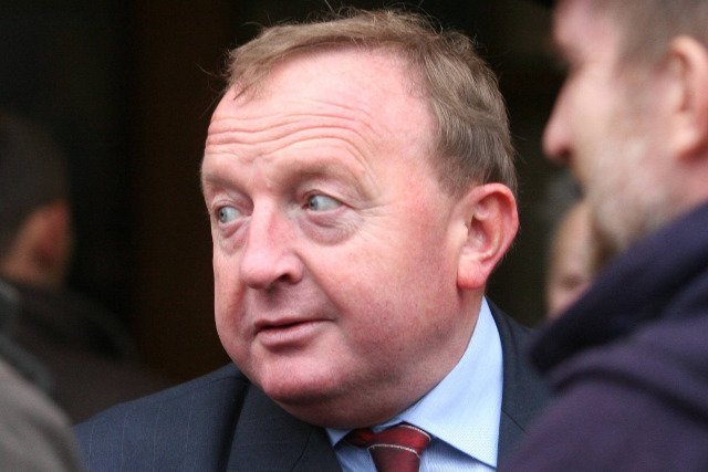 Syn prawicowego publicysty stanowczo odcina się od jego słów na temat zgwałconej przez księdza nastolatki.