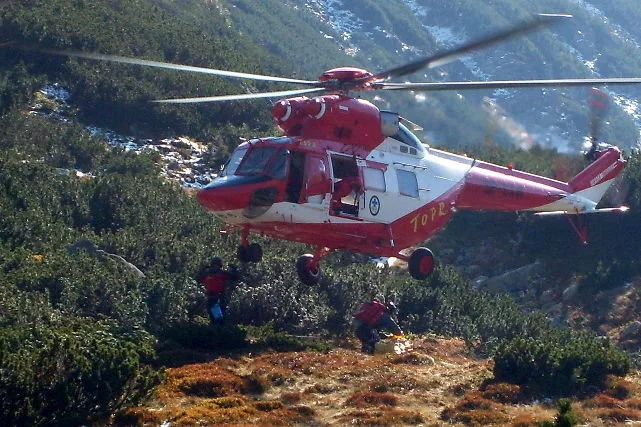 Chętnych do akcji na pokładzie charakterystycznego toprowskiego helikoptera jest wielu - ratownikami zostanie niewielki procent. Fot. [url=https://commons.wikimedia.org/w/index.php?title=User:Zenon86&action=edit&redlink=1]Wikipedia[/url] / CC-BY-SA