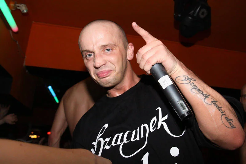 Peja pozywa Eska TV za emisję teledysku. Raper chce się promować jedynie w internecie