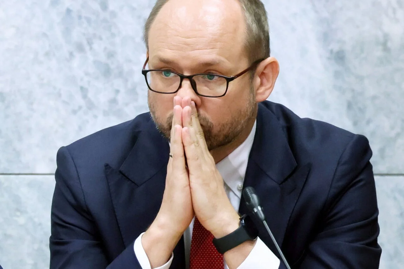 Marcin Przydacz z PiS wyleciał s komisji ds. Pegasusa. Sroka nie wytrzymała.