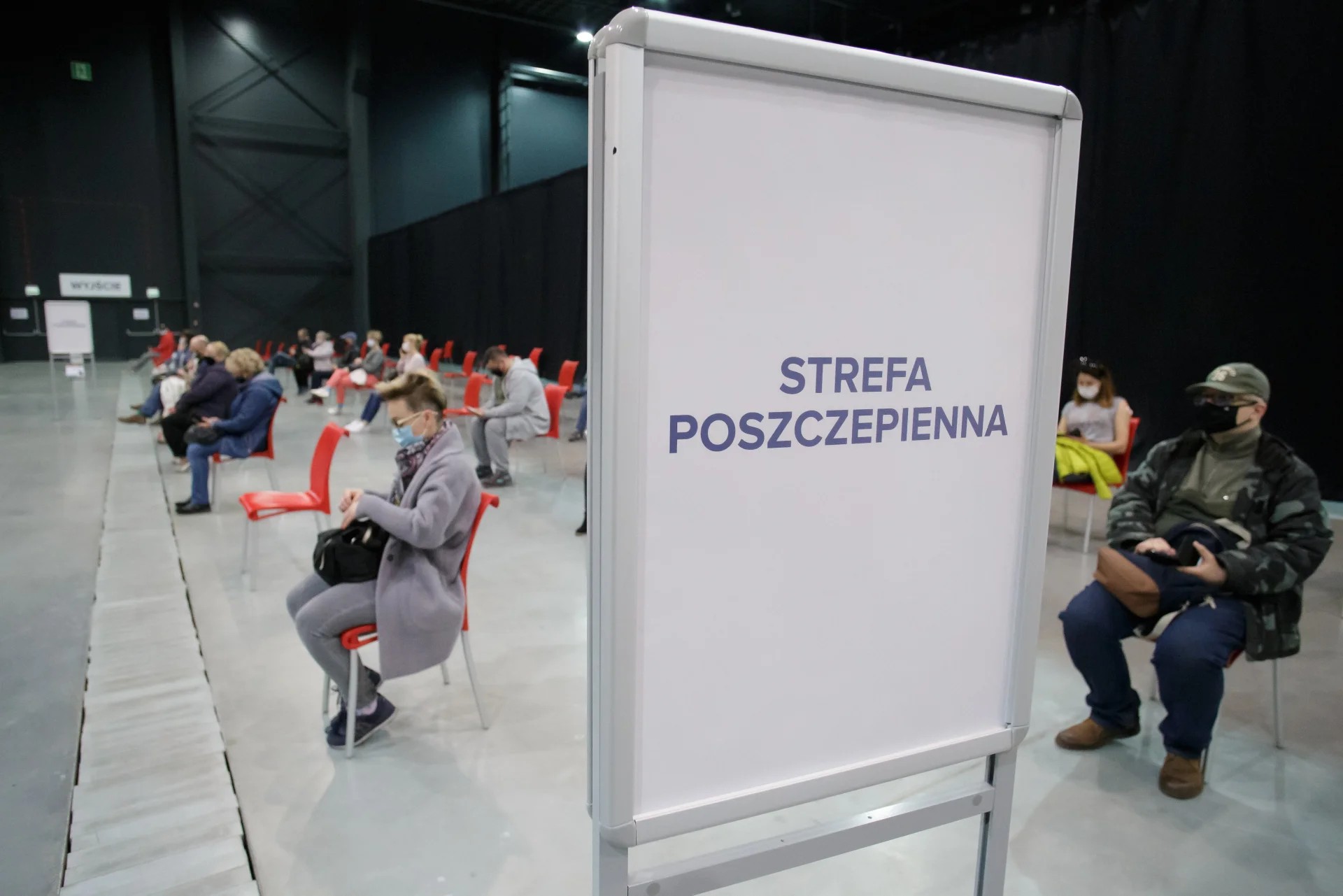 Tymczasowe punkty szczepień mają przyspieszyć akcję #SzczepimySię.
