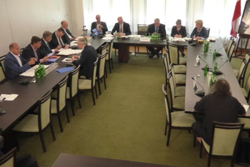 Przesłuchanie kandydatów na ławników w Senacie.