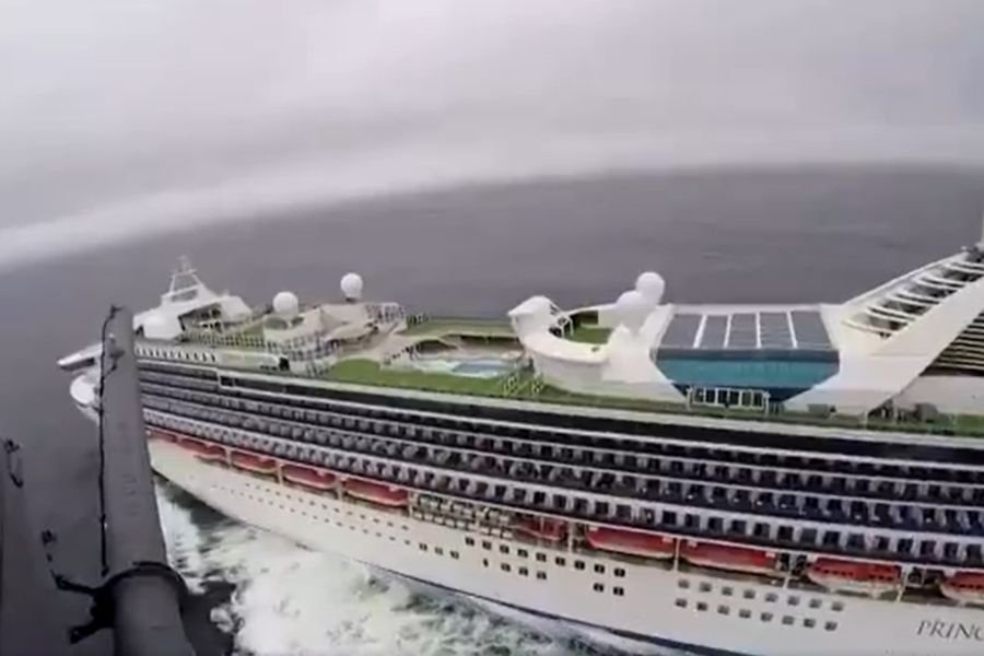 Wycieczkowiec Grand Princess płynął z Hawajów