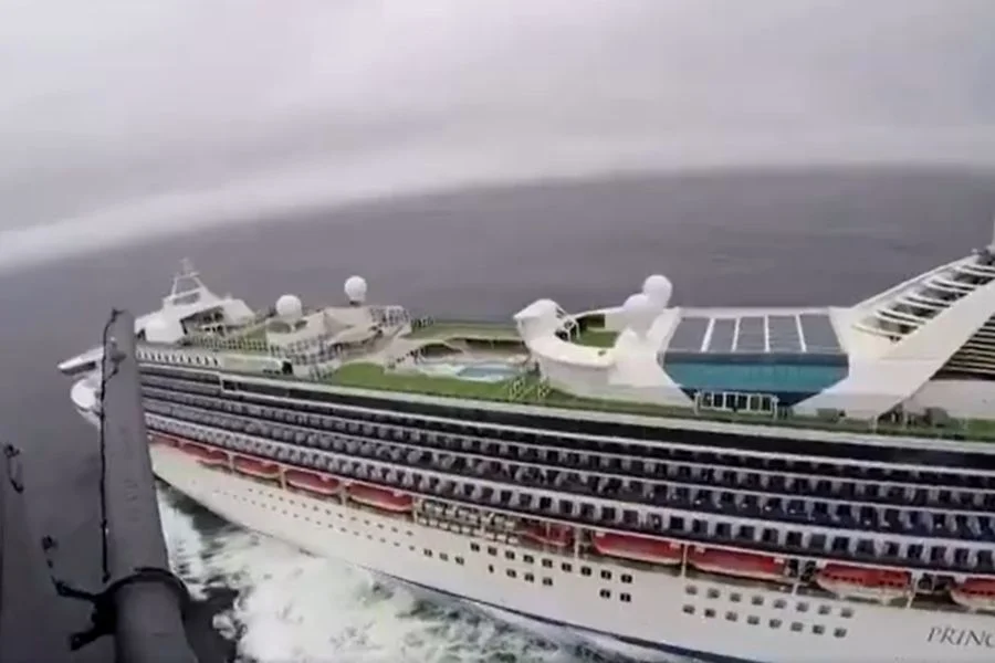 Wycieczkowiec Grand Princess płynął z Hawajów