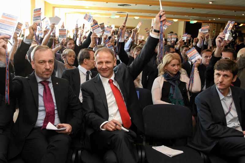 Za noclegi działaczy PO płacił wrocławski biznesmen, znajomy Jacka Protasiewicza.