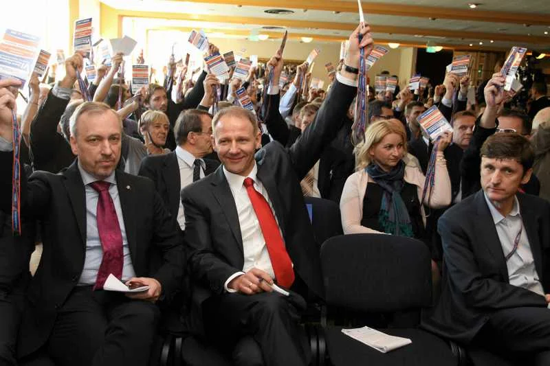Za noclegi działaczy PO płacił wrocławski biznesmen, znajomy Jacka Protasiewicza.