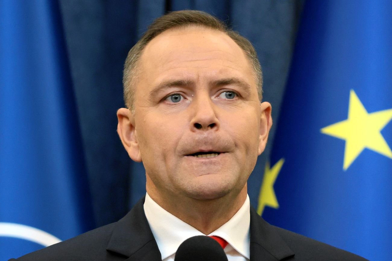 Sikorski trafił Nawrockiego w czuły punkt. Prezydent próbuje się odgryzać