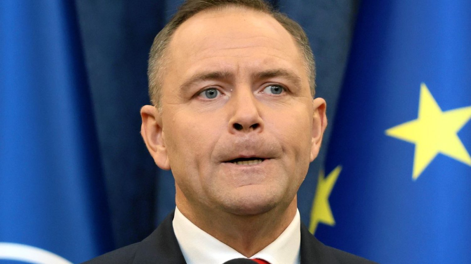 Sikorski trafił Nawrockiego w czuły punkt. Prezydent próbuje się odgryzać Sikorski trafił Nawrockiego w czuły punkt. Prezydent próbuje się odgryzać