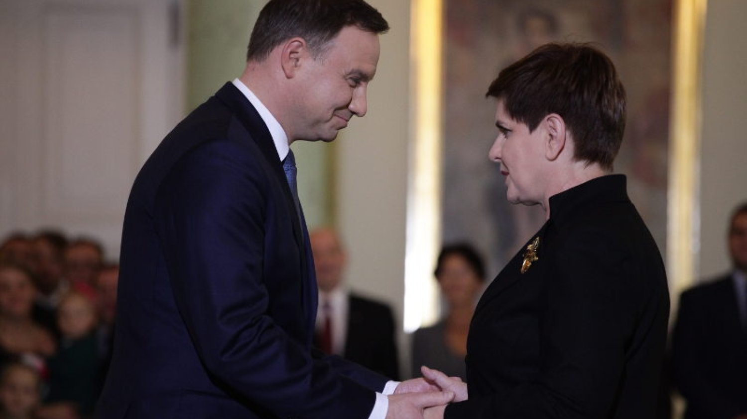 Andrzej Duda i Beata Szydło są często krytykowani, ale w gorszej sytuacji chyba jest premier.